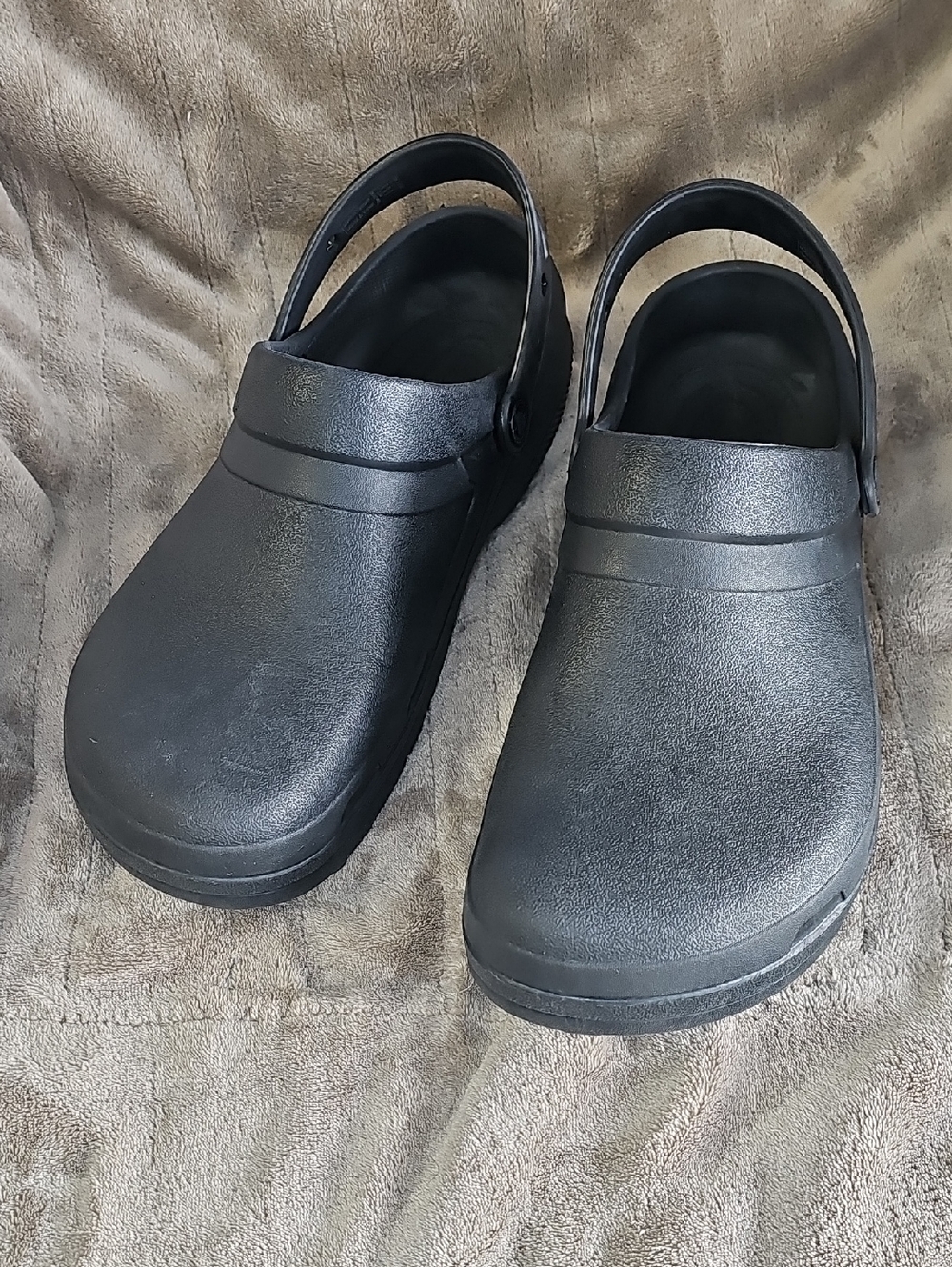 CROCS Black Classic Work Clog with Heel Strap Full Foot Coverage Size 13